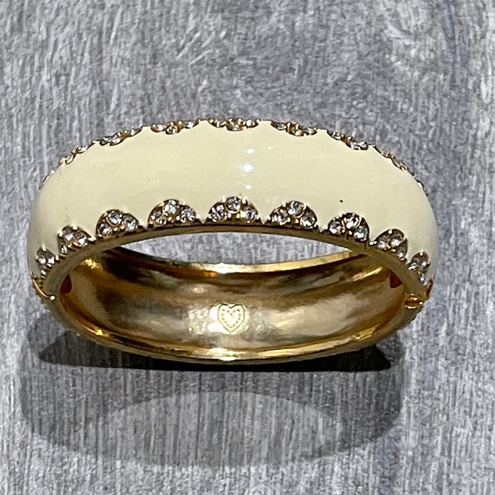 Stella & Dot Sloane enamel cuff